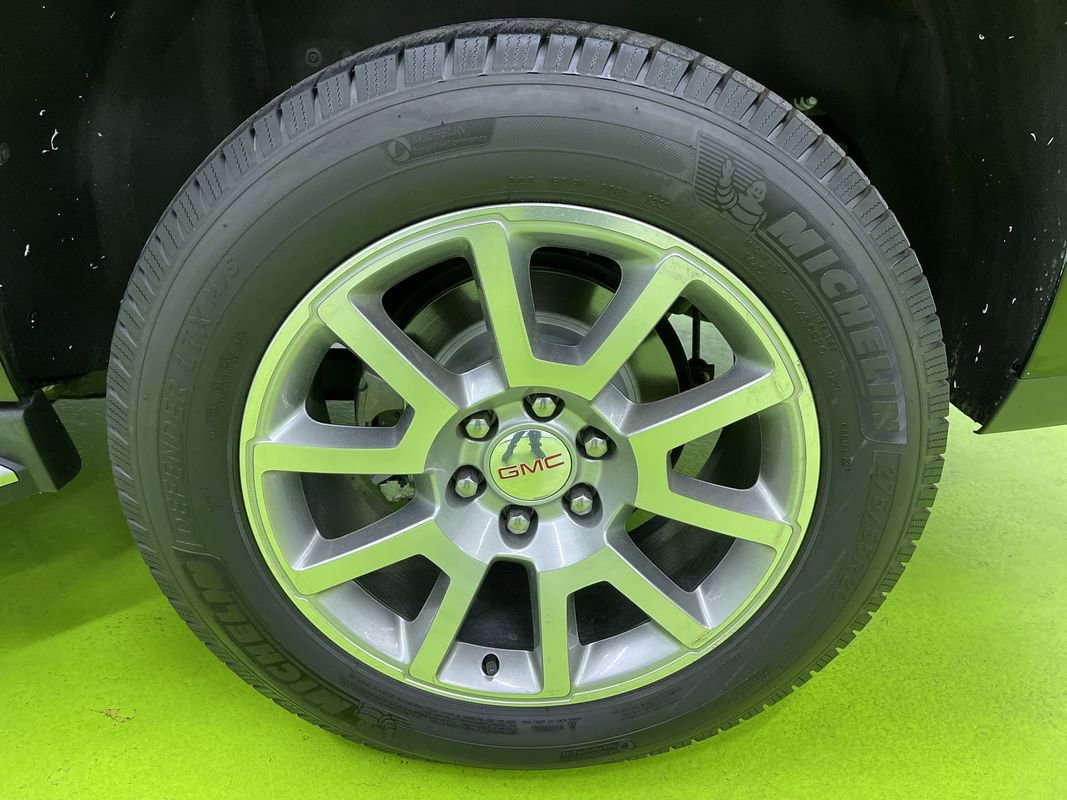 Used 2018 GMC Yukon Denali image 14