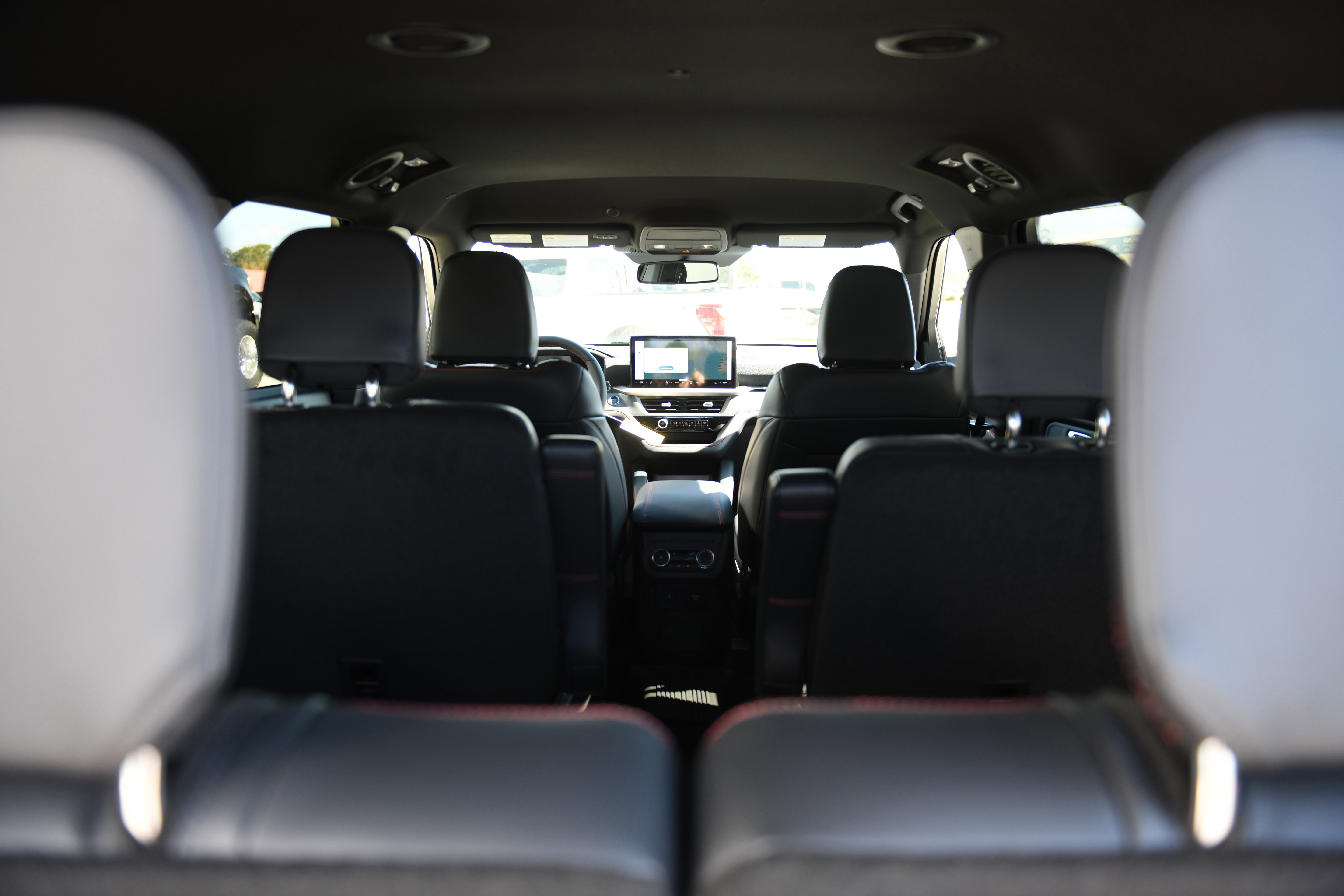 New 2026 Ford Explorer ST-Line w/ ST-Line Street Pack image 18