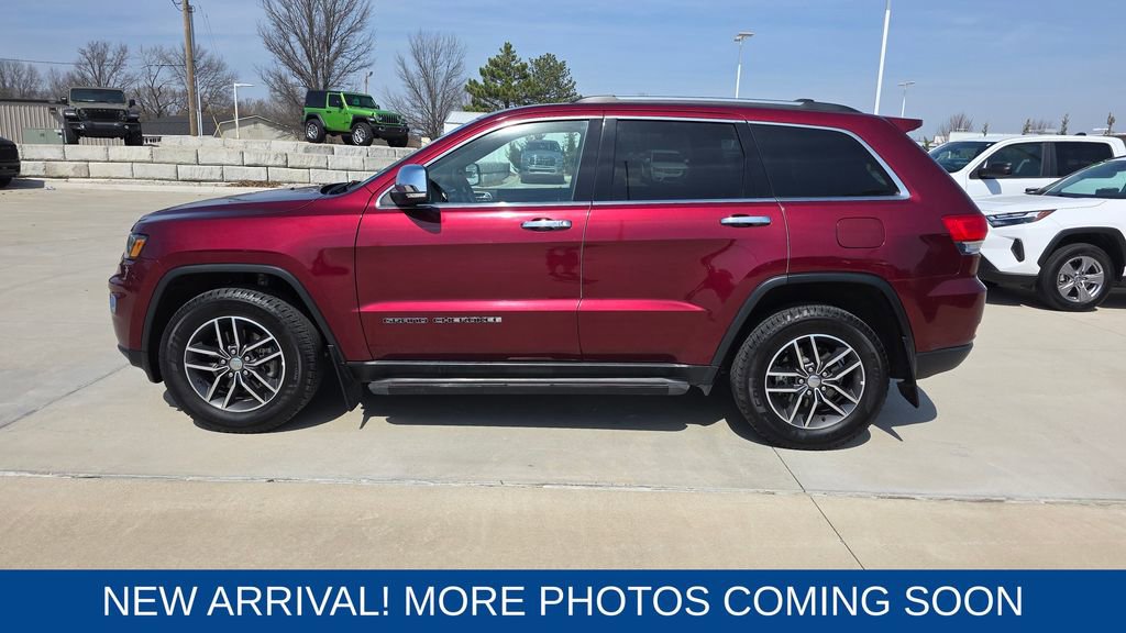 Used 2018 Jeep Grand Cherokee Limited w/ Luxury Group II image 2