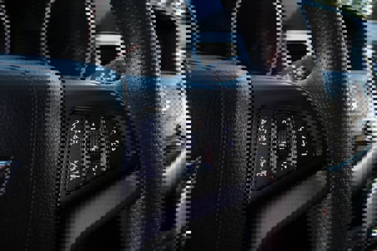 Used 2016 Chevrolet Cruze LT w/ Technology Package image 37