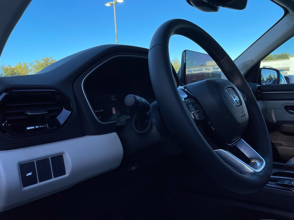 New 2026 Honda Pilot Touring image 30