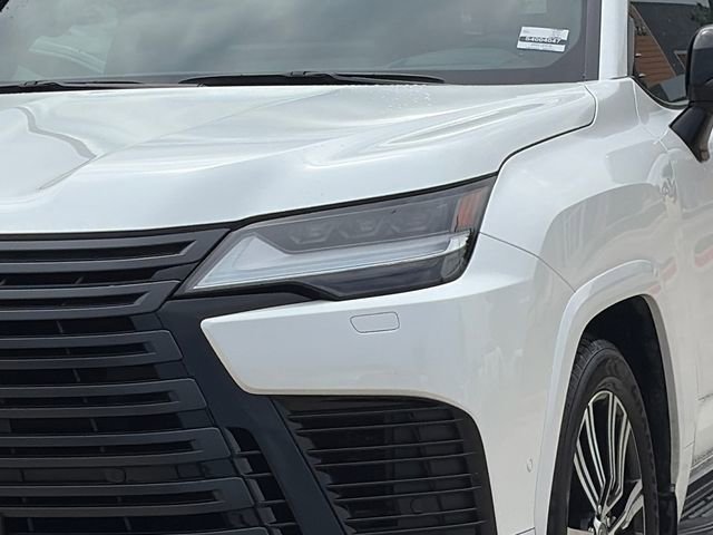 Used 2025 Lexus LX 700h Luxury w/ Appearance Package AWD/4WD image 4