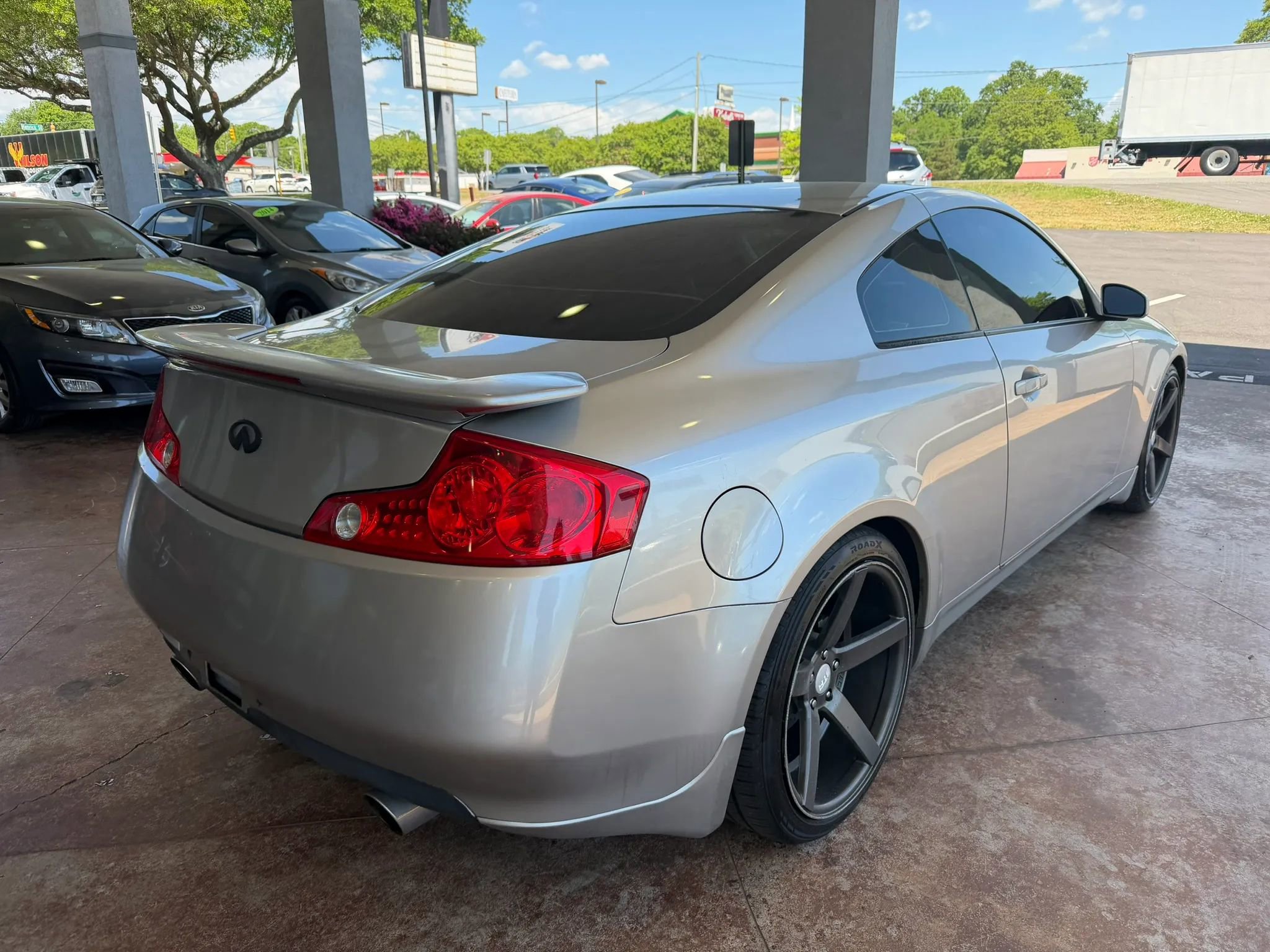Used 2005 INFINITI G35 Coupe w/ (P01) Premium Pkg image 6