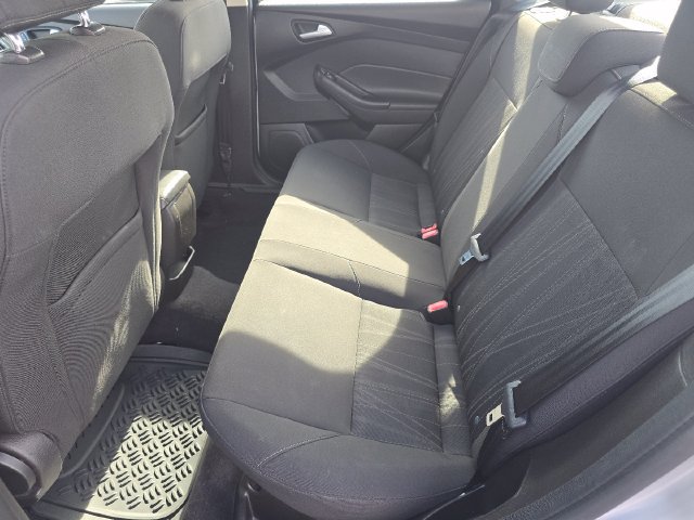 Used 2016 Ford Focus SE FWD image 15