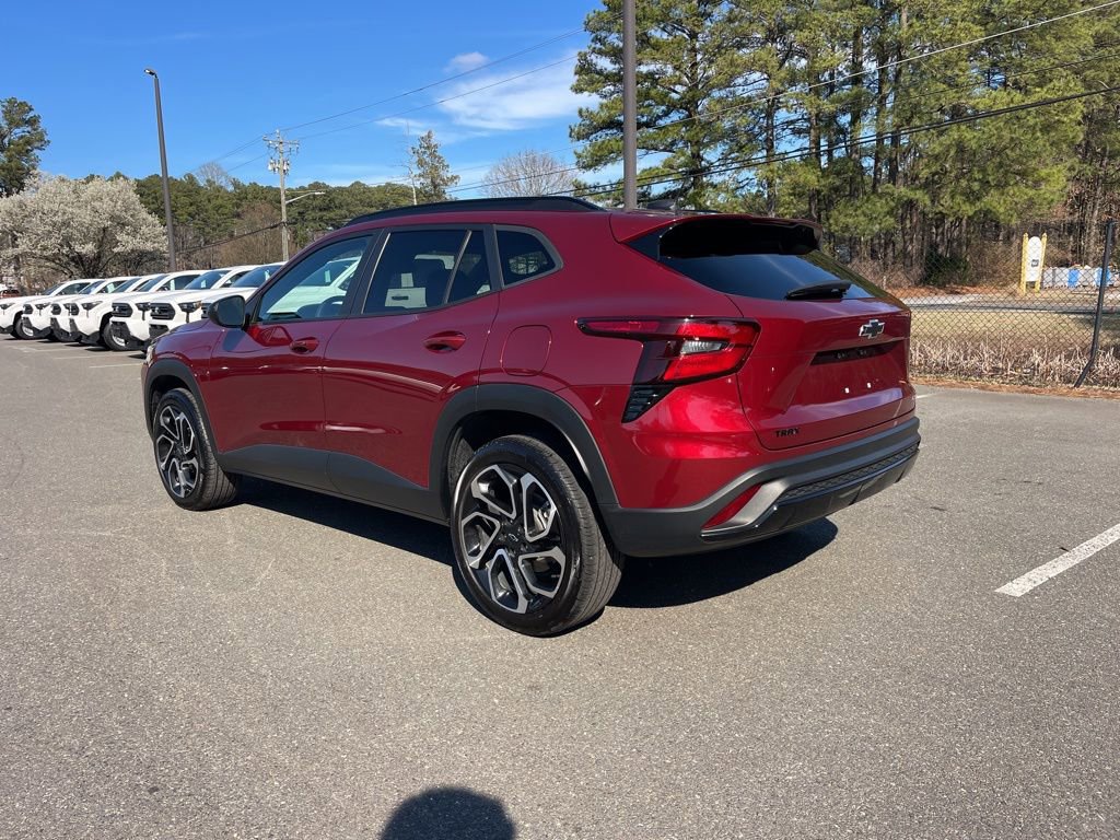 Used 2024 Chevrolet Trax RS w/ Driver Confidence Package image 7