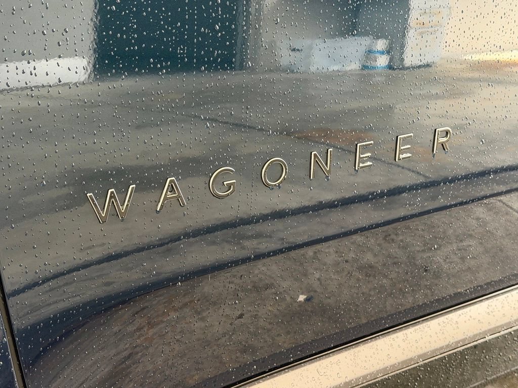 Used 2025 Jeep Wagoneer S Limited AWD/4WD image 17