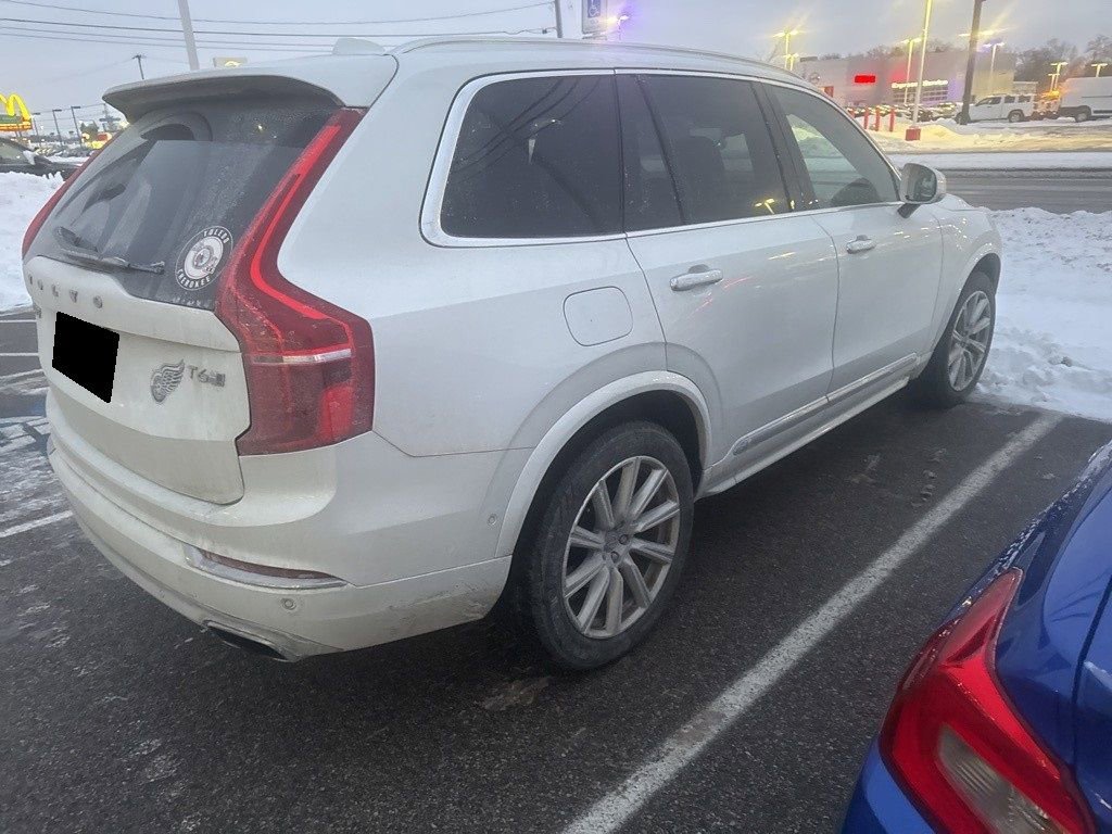 Used 2016 Volvo XC90 T6 Inscription image 2