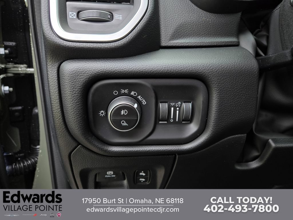 New 2026 RAM 1500 Big Horn AWD/4WD image 12