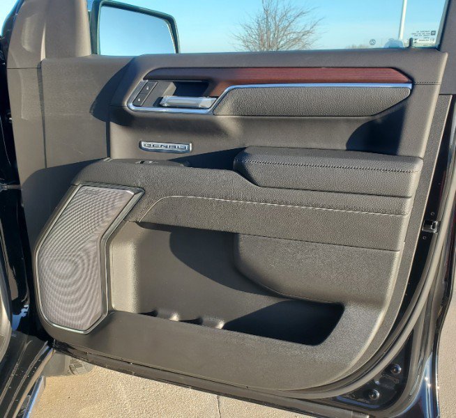 New 2025 GMC Sierra 1500 Denali w/ Denali Reserve Package image 14