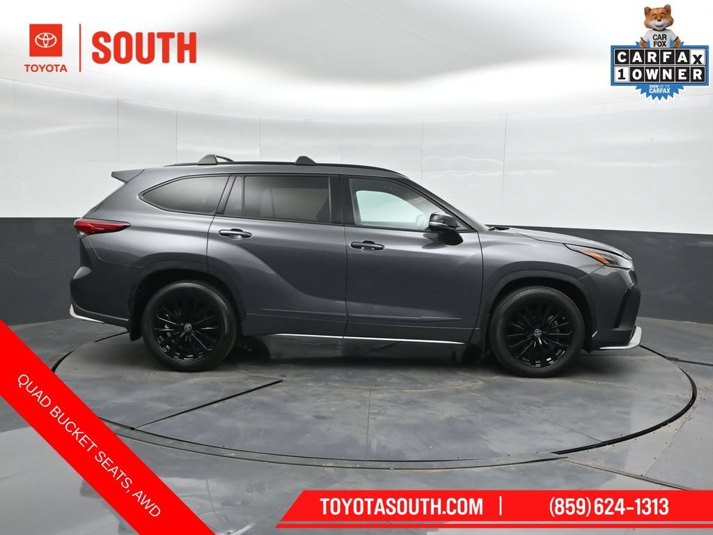 Used 2023 Toyota Highlander XSE AWD/4WD image 3