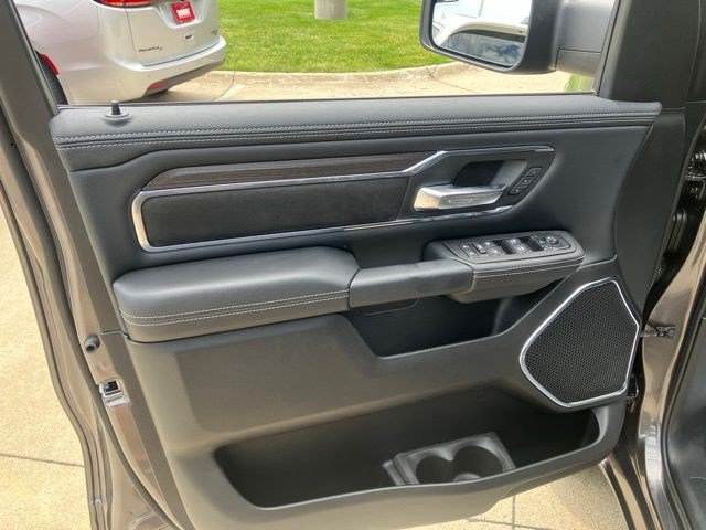 New 2026 RAM 1500 Laramie w/ Sport Appearance Package AWD/4WD image 9