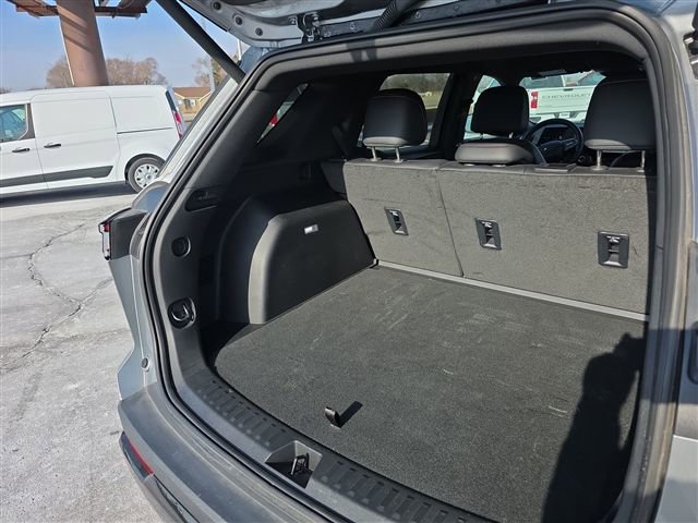 Used 2025 Chevrolet Equinox RS w/ Safety and Technology Package image 25