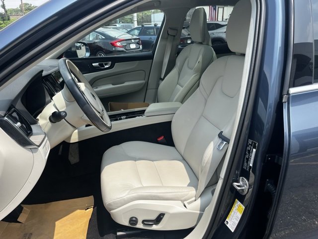 Certified 2023 Volvo XC60 B5 Plus image 19