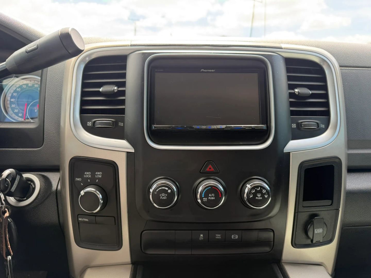 Used 2015 RAM 2500 Tradesman w/ Popular Equipment Group AWD/4WD image 25