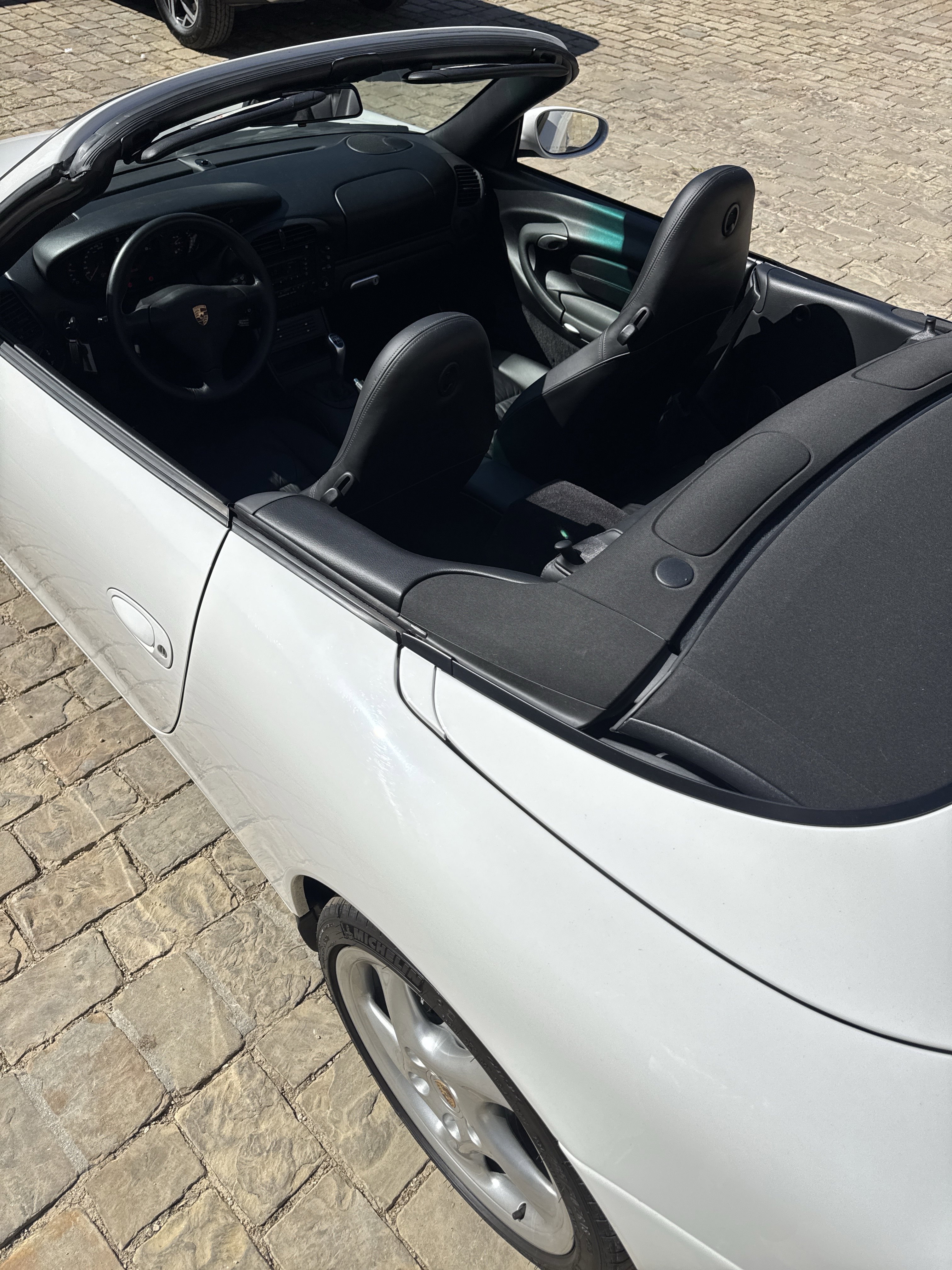 Used 2002 Porsche 911 Cabriolet image 17