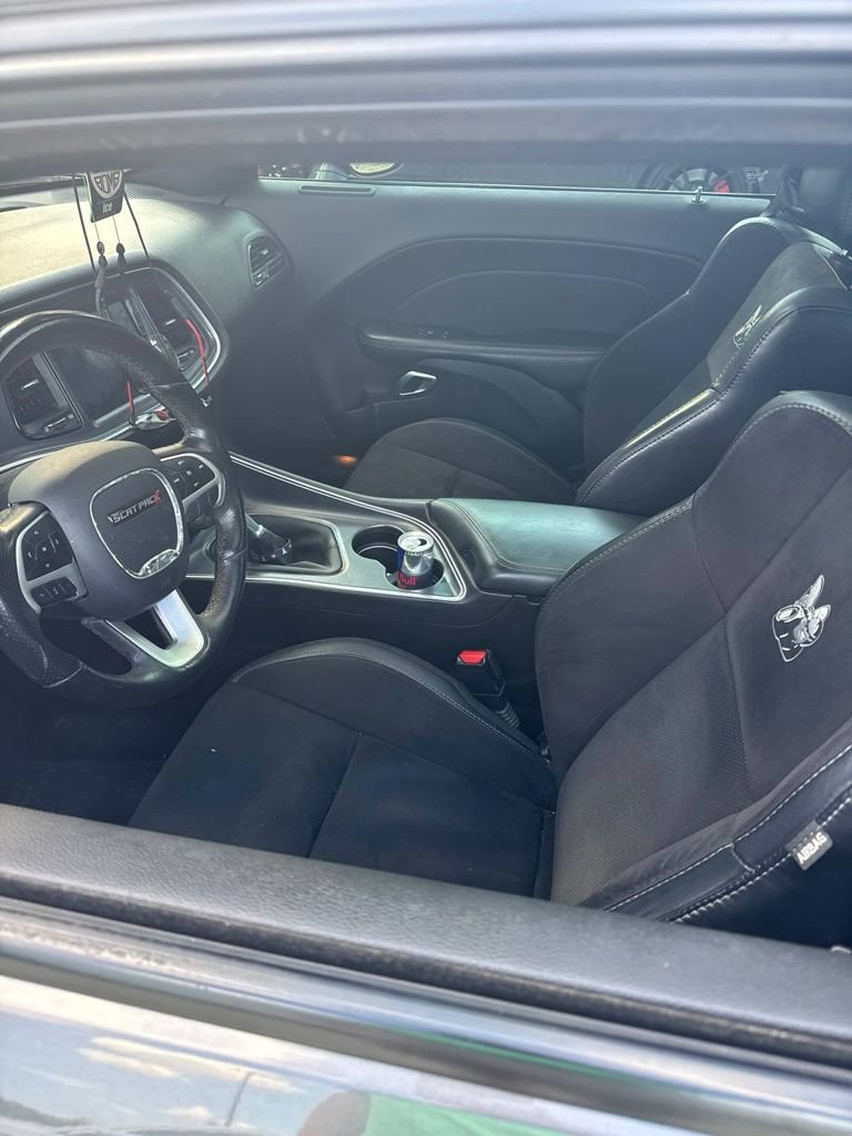Used 2018 Dodge Challenger R/T Scat Pack w/ Dynamics Package RWD image 4