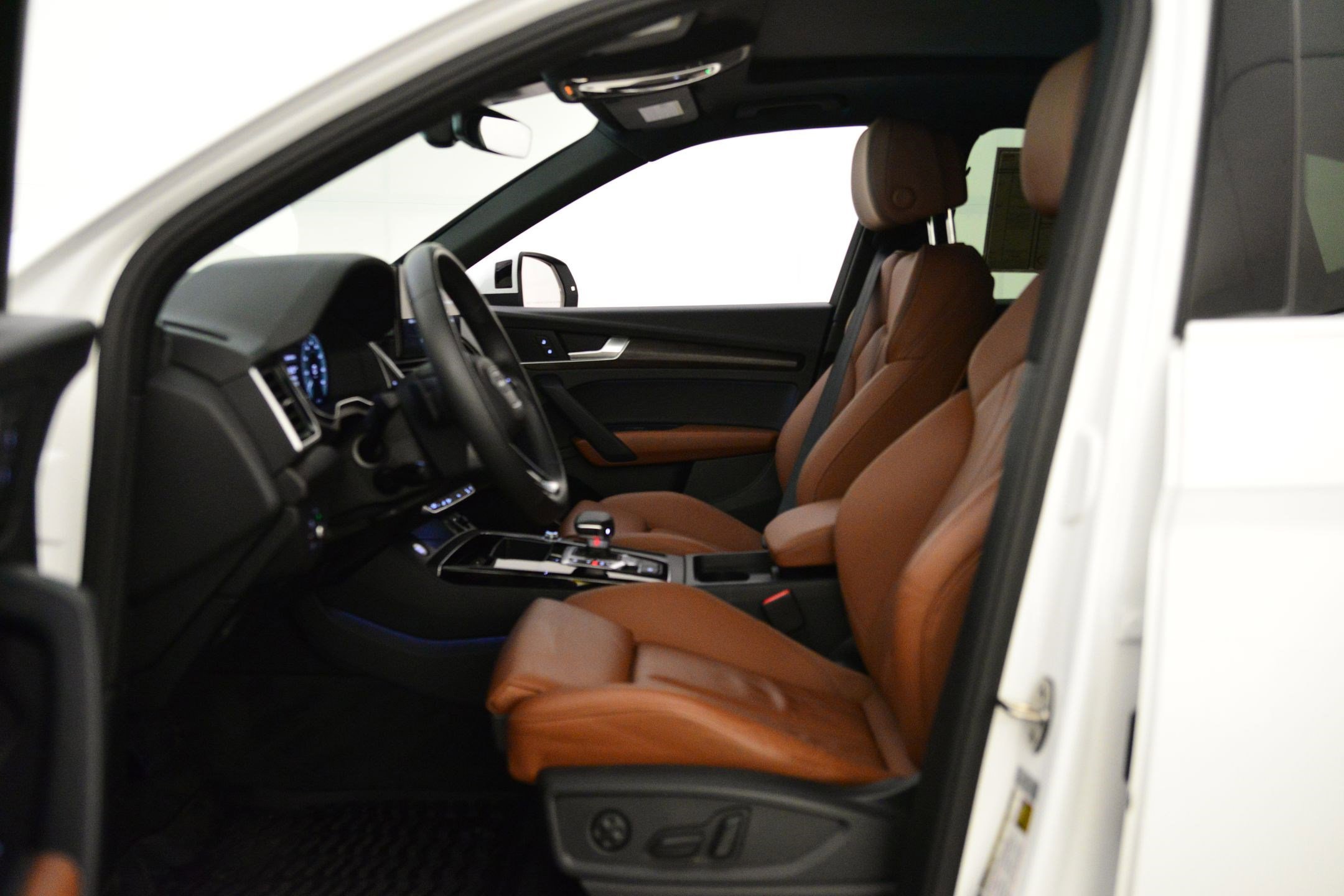 Certified 2025 Audi Q5 e Premium image 24