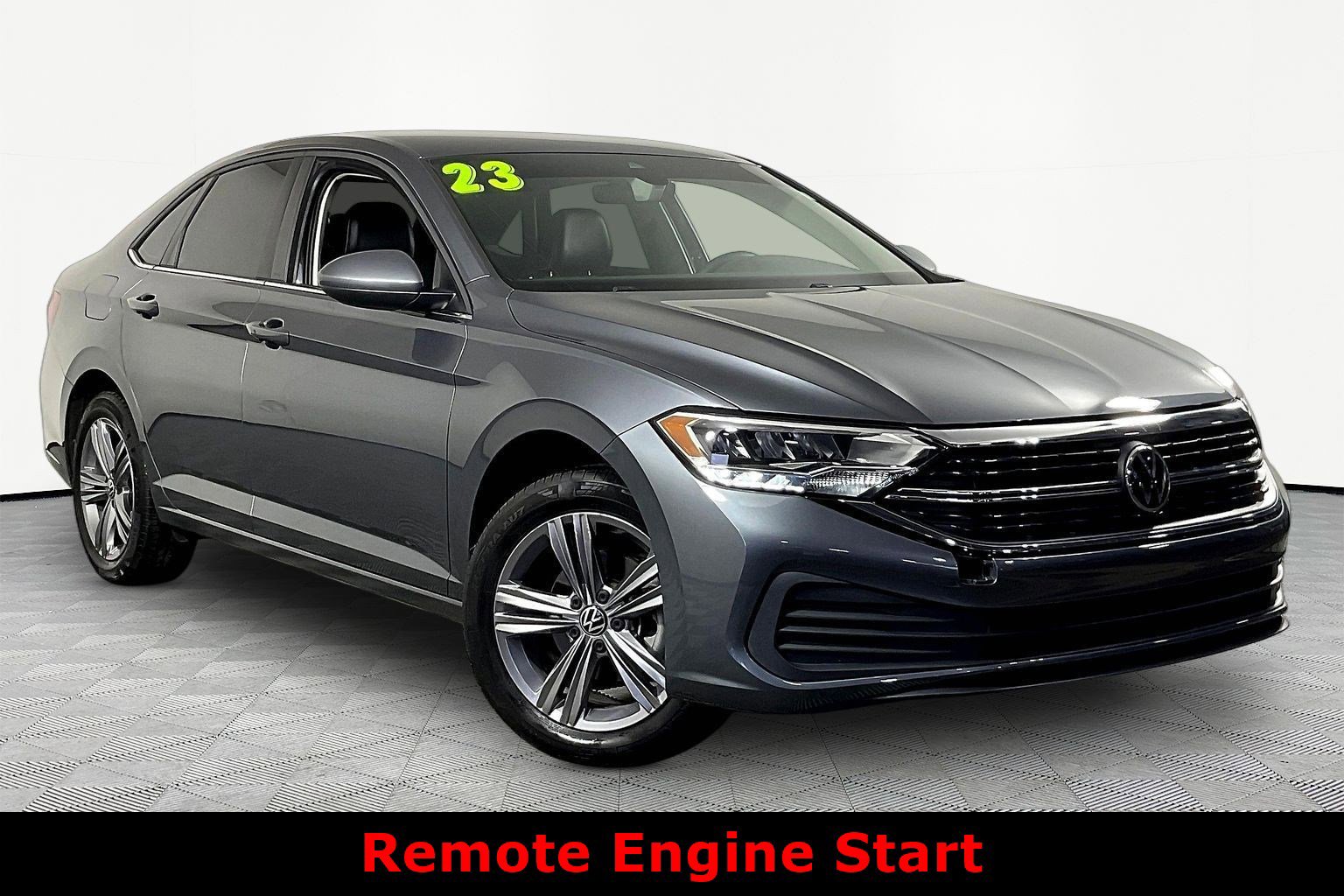 Used 2023 Volkswagen Jetta SE FWD image 3