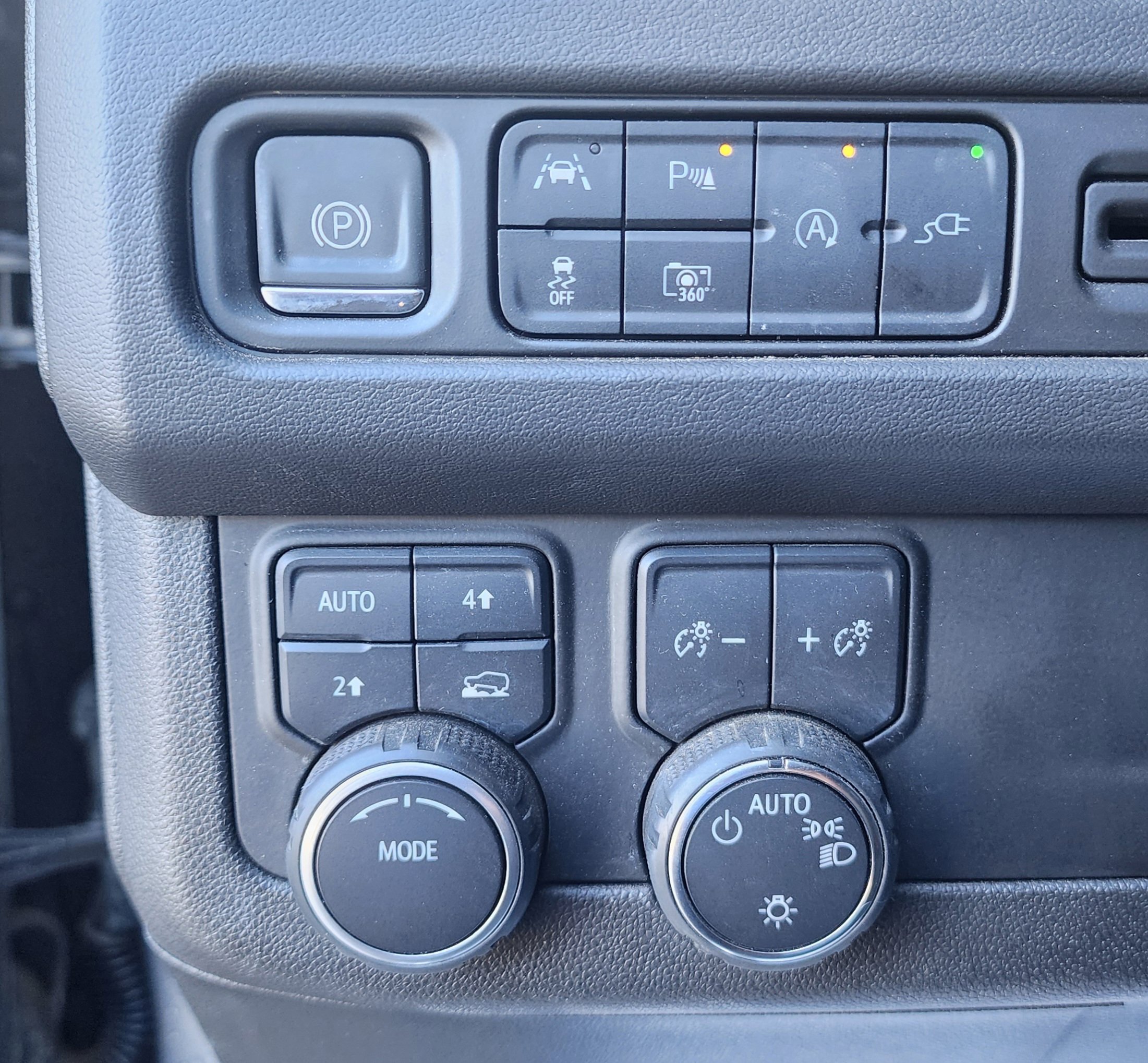 Used 2022 Chevrolet Tahoe RST w/ Luxury Package image 11