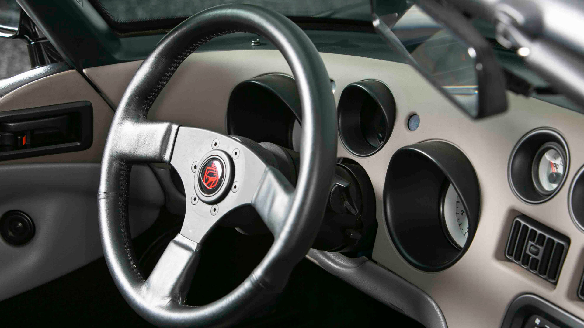 Used 1995 Dodge Viper RT/10 image 73