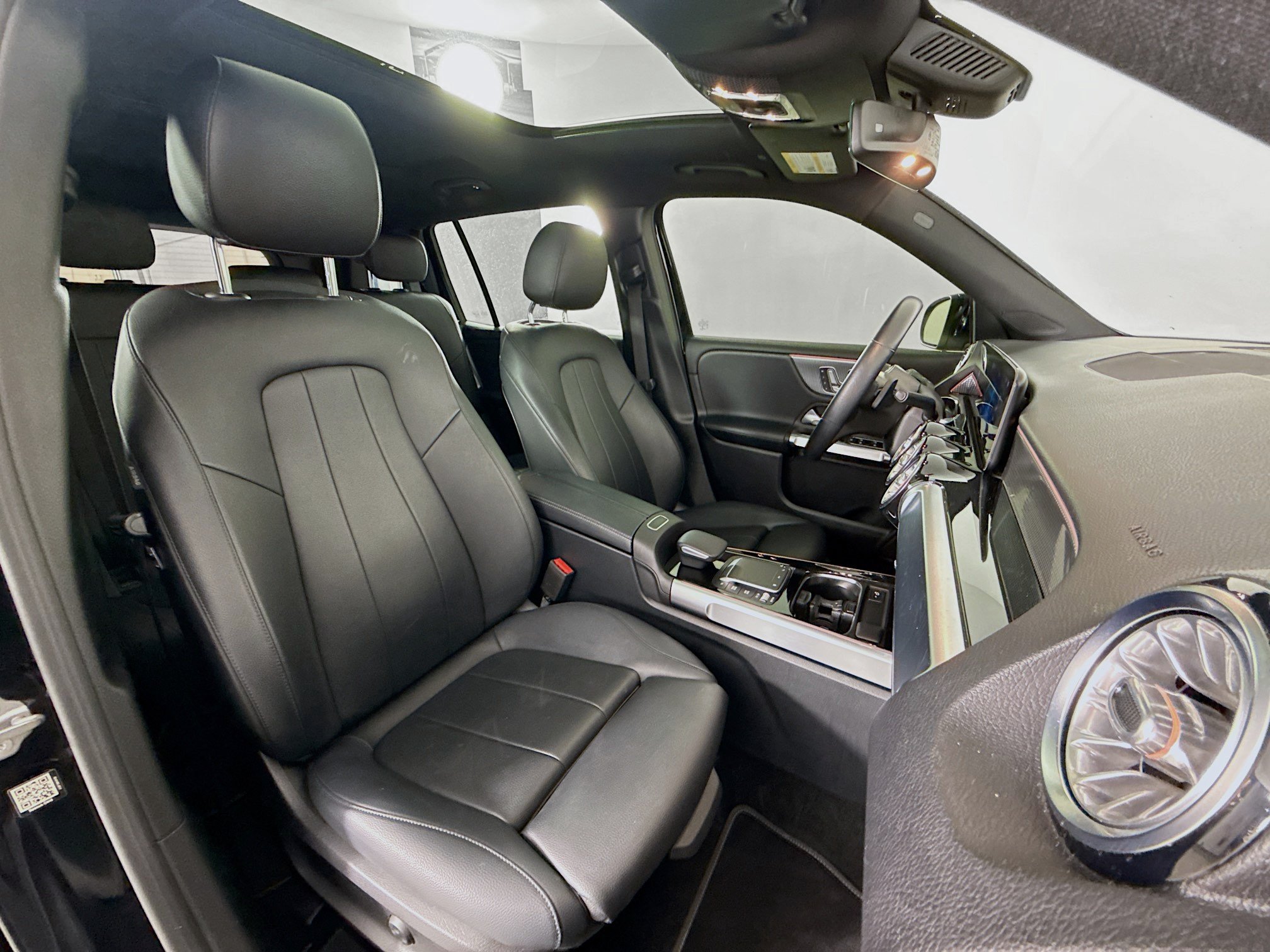 Used 2021 Mercedes-Benz GLB 250 image 26