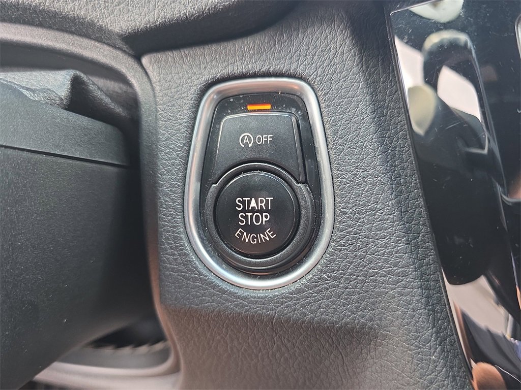 Used 2017 BMW 330i Sedan image 30