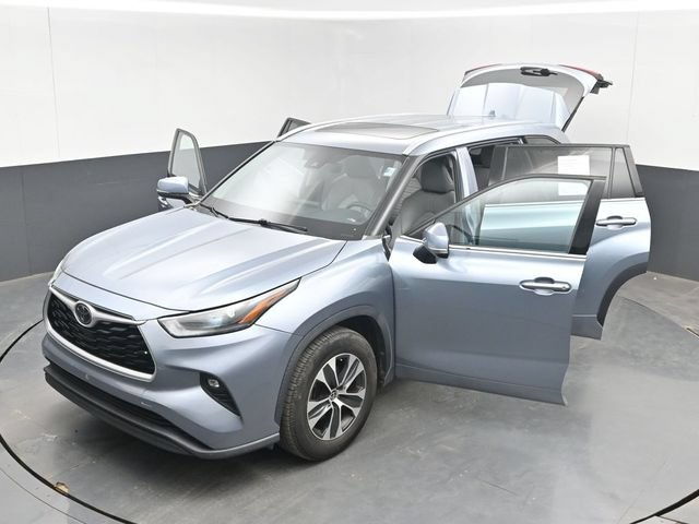 Used 2021 Toyota Highlander XLE FWD image 52