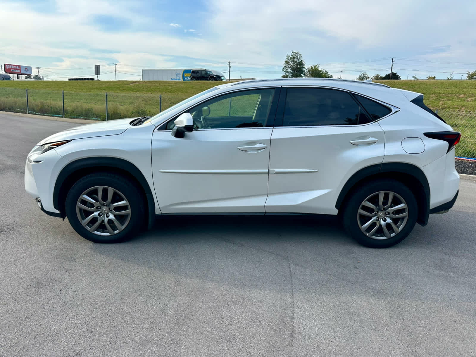 Used 2016 Lexus NX 200t FWD w/ Luxury Package image 8