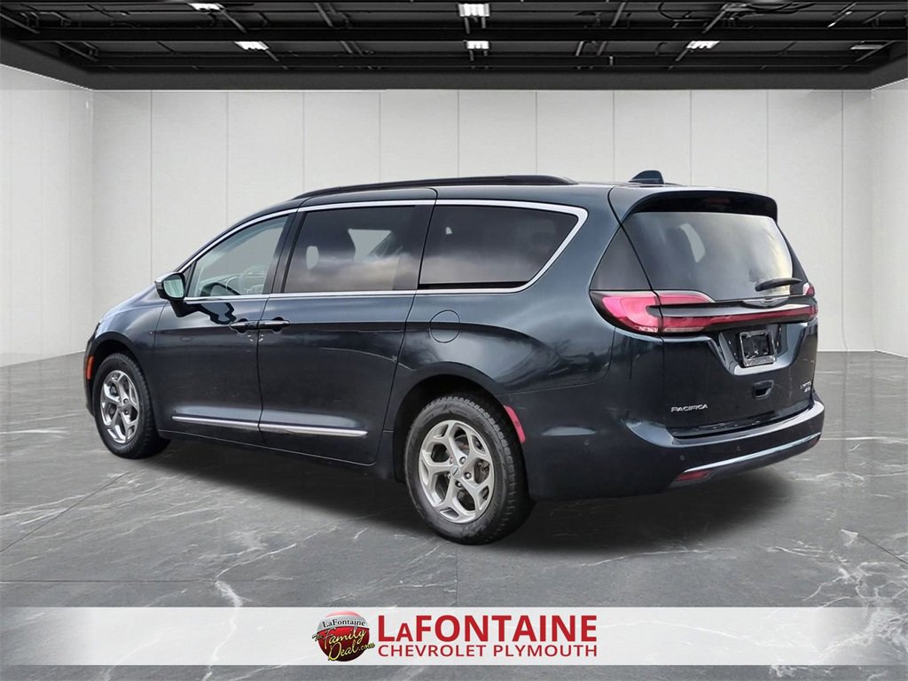 Used 2022 Chrysler Pacifica Limited image 6