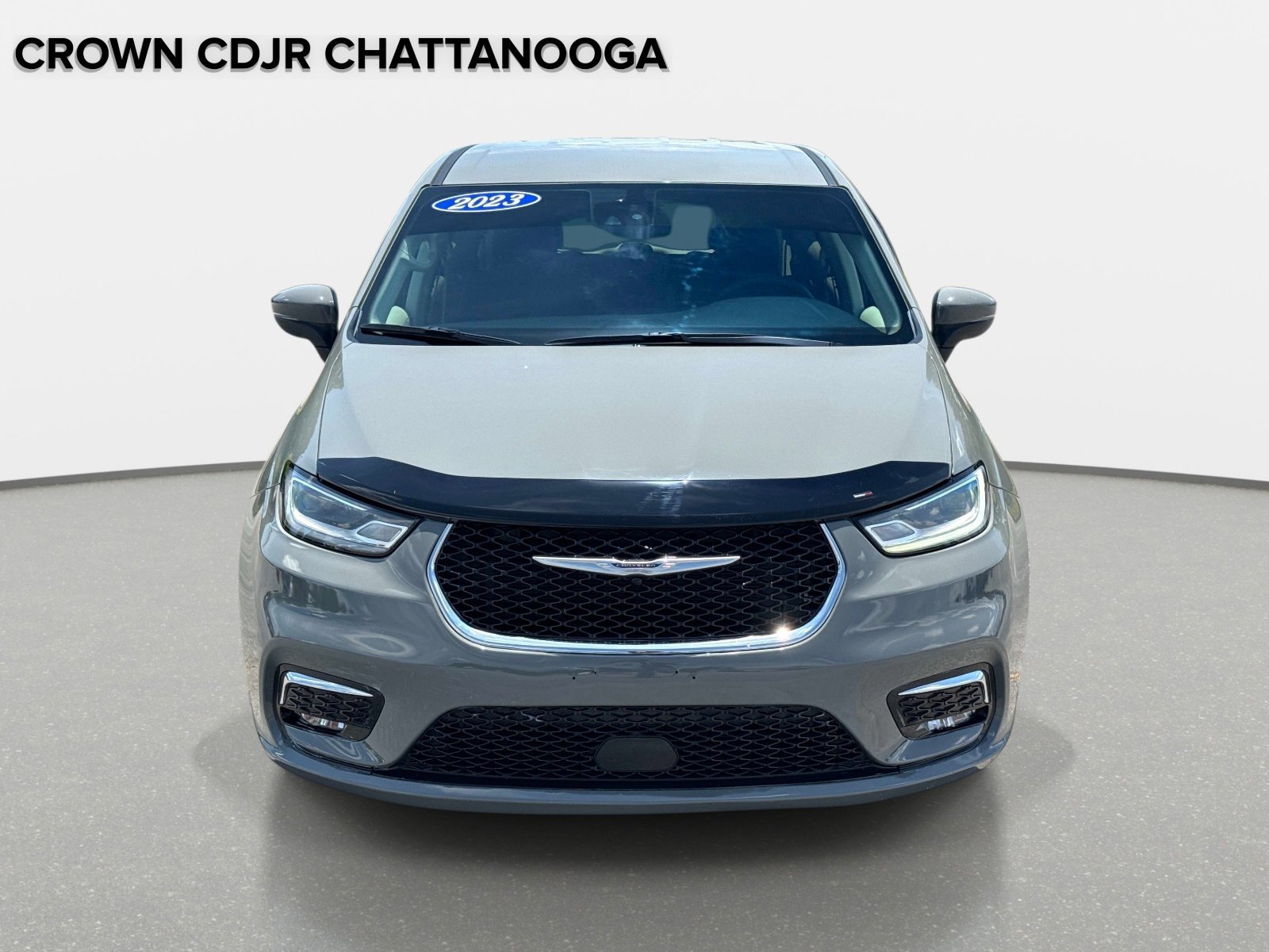 Used 2023 Chrysler Pacifica Touring-L FWD image 10