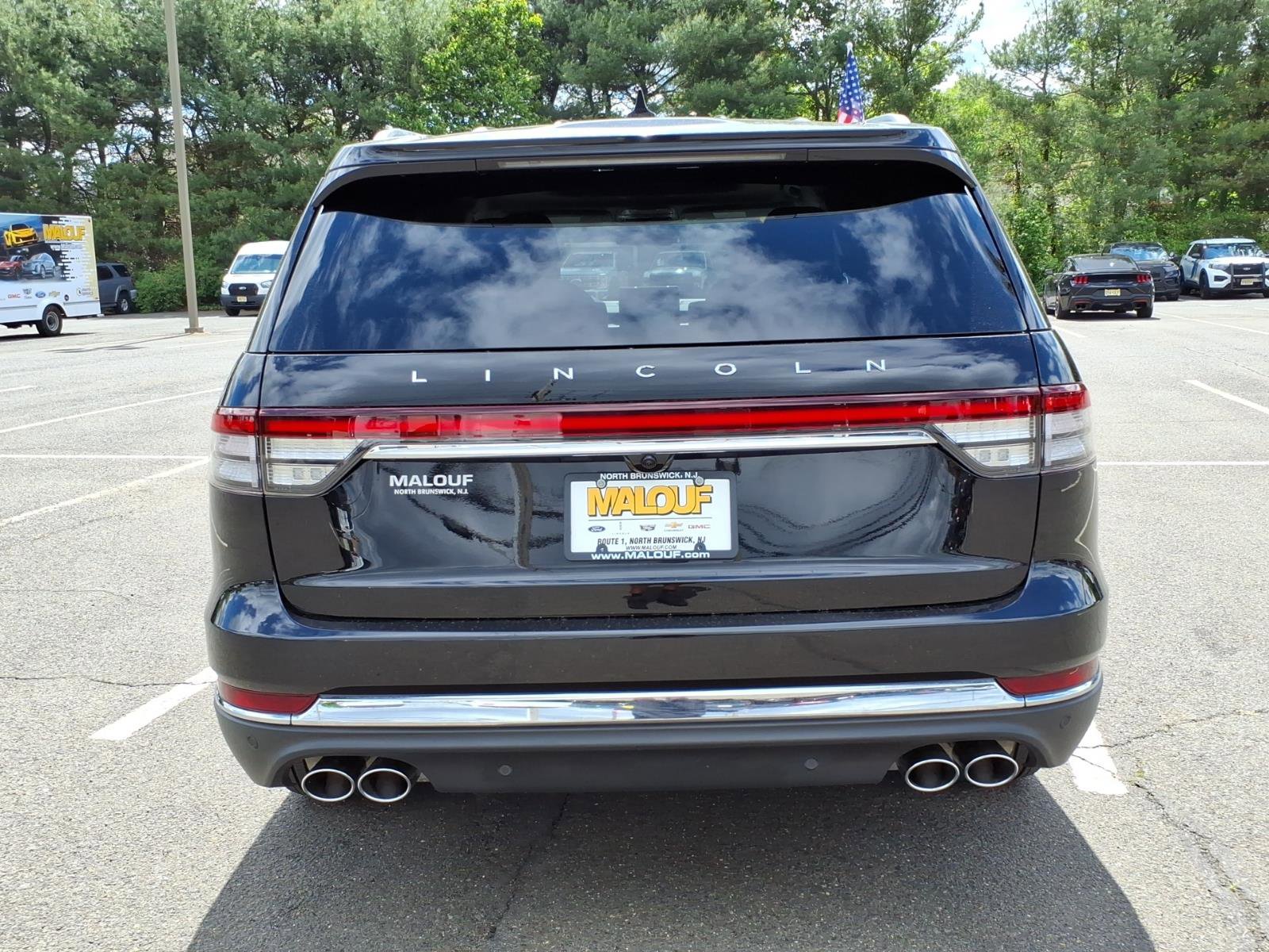 Used 2023 Lincoln Aviator Reserve w/ Equipment Group 201A AWD/4WD image 6