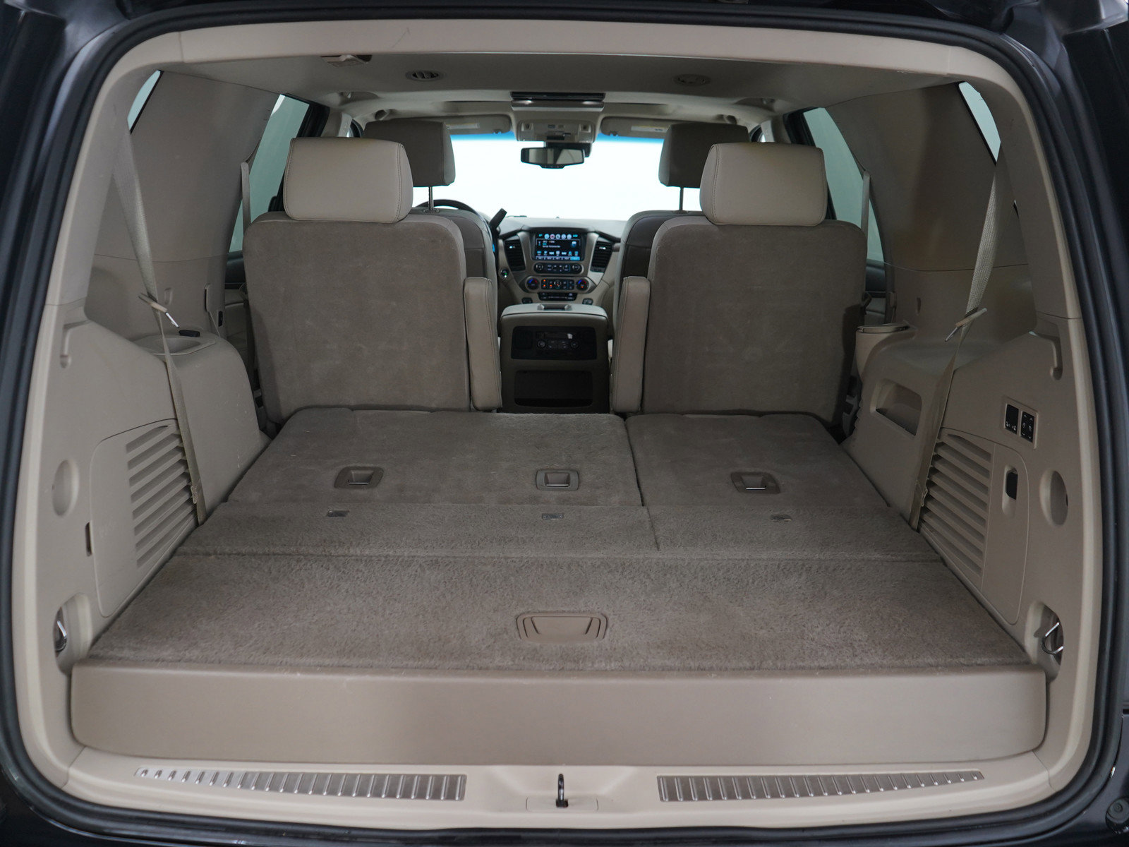 Used 2018 GMC Yukon Denali image 9