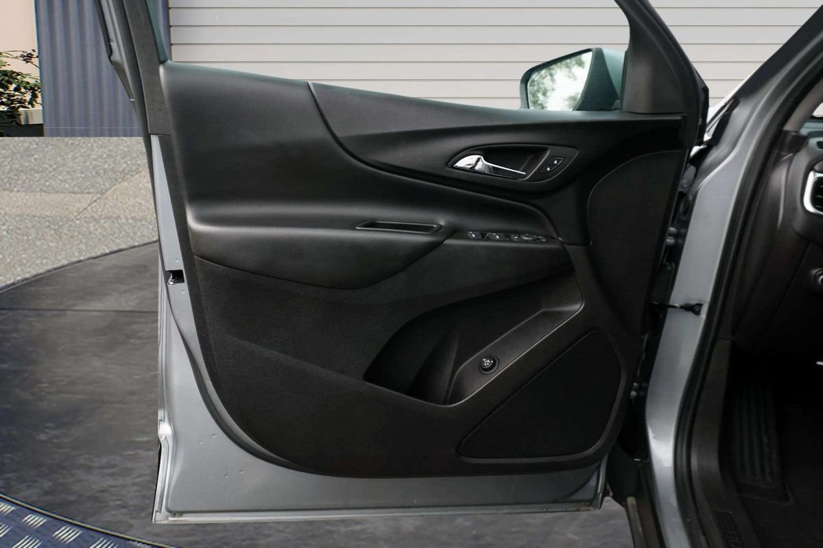 Used 2024 Chevrolet Equinox LT AWD/4WD image 15
