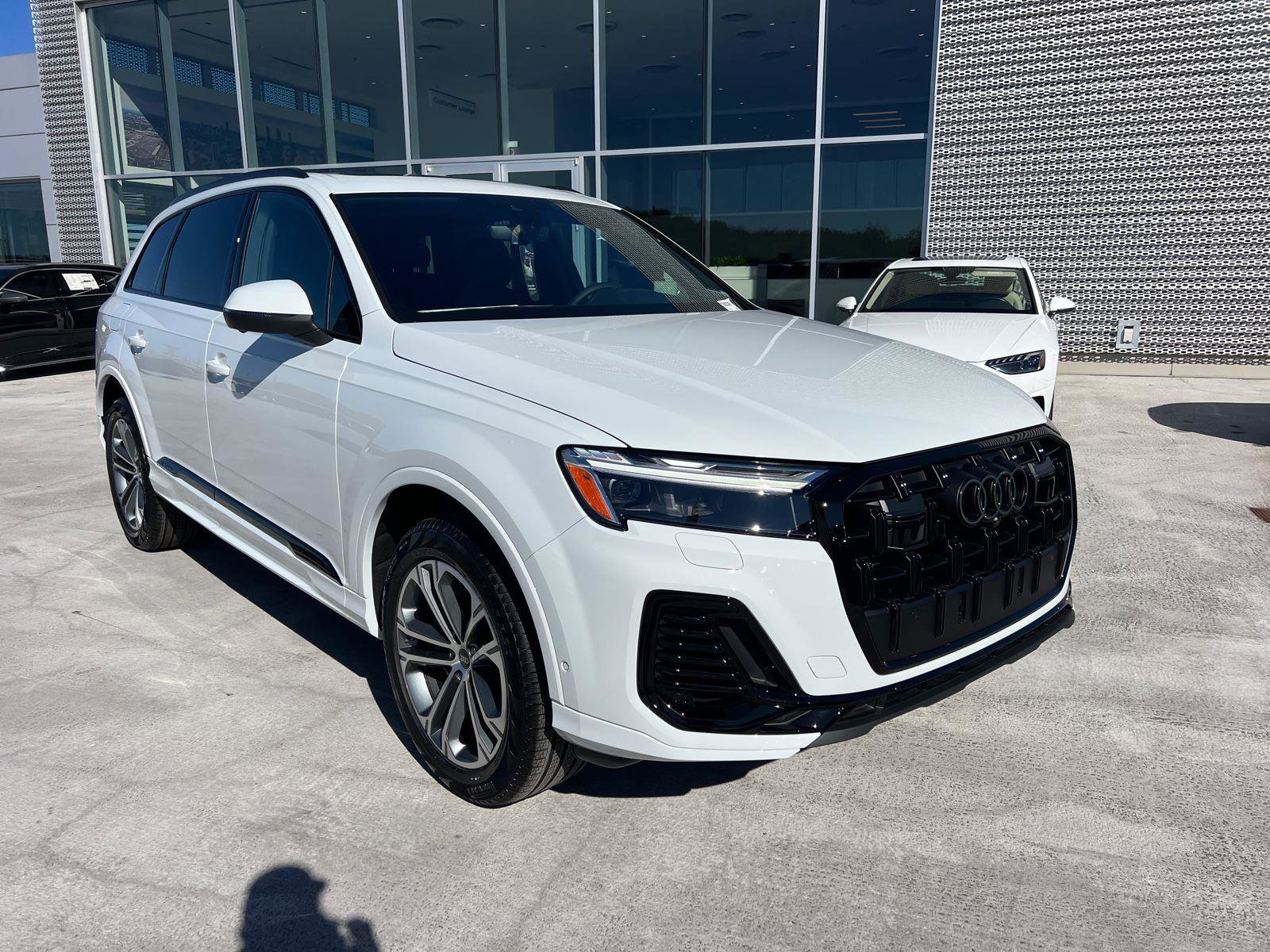 New 2026 Audi Q7 2.0T Premium image 3