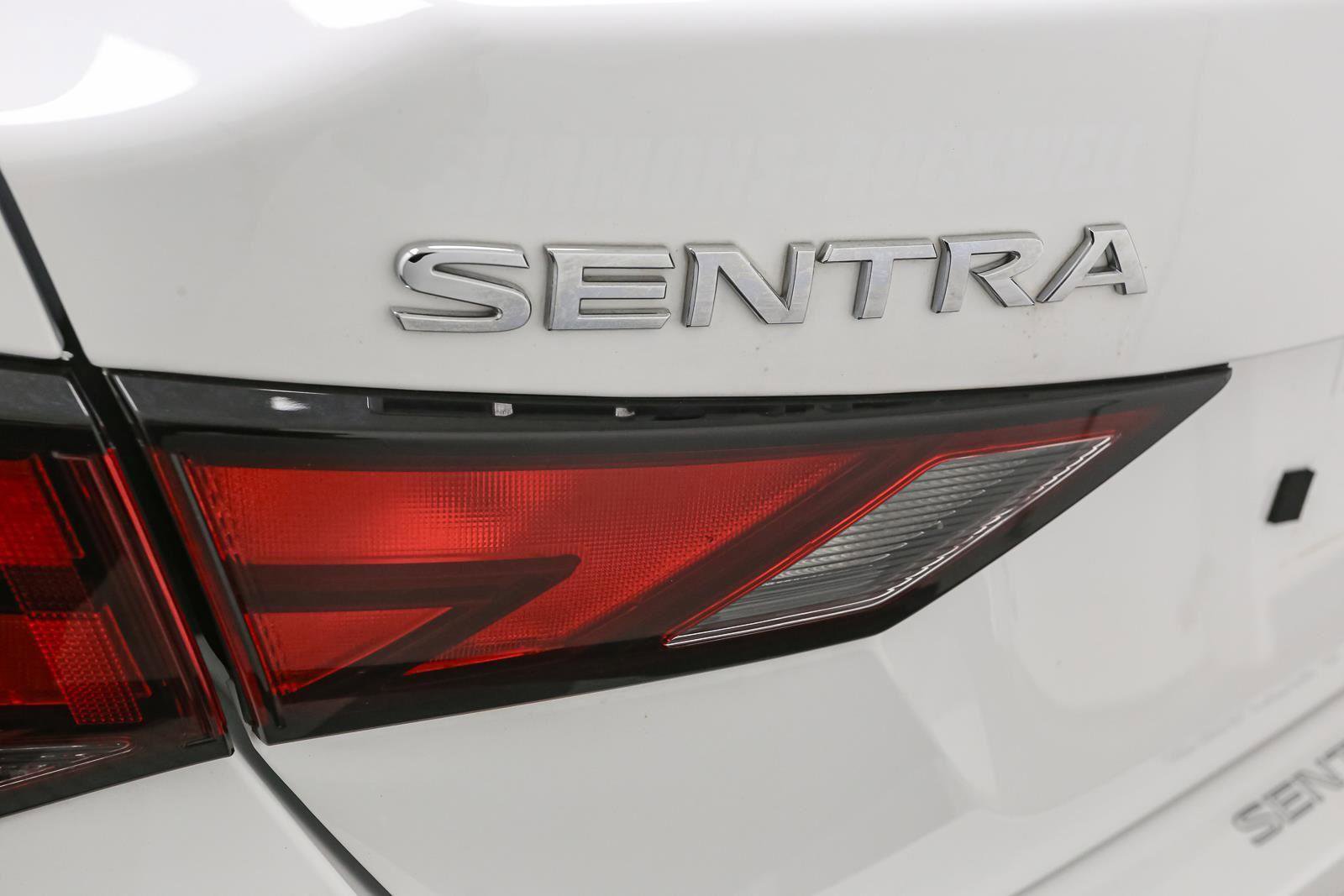 Used 2020 Nissan Sentra SV FWD image 11