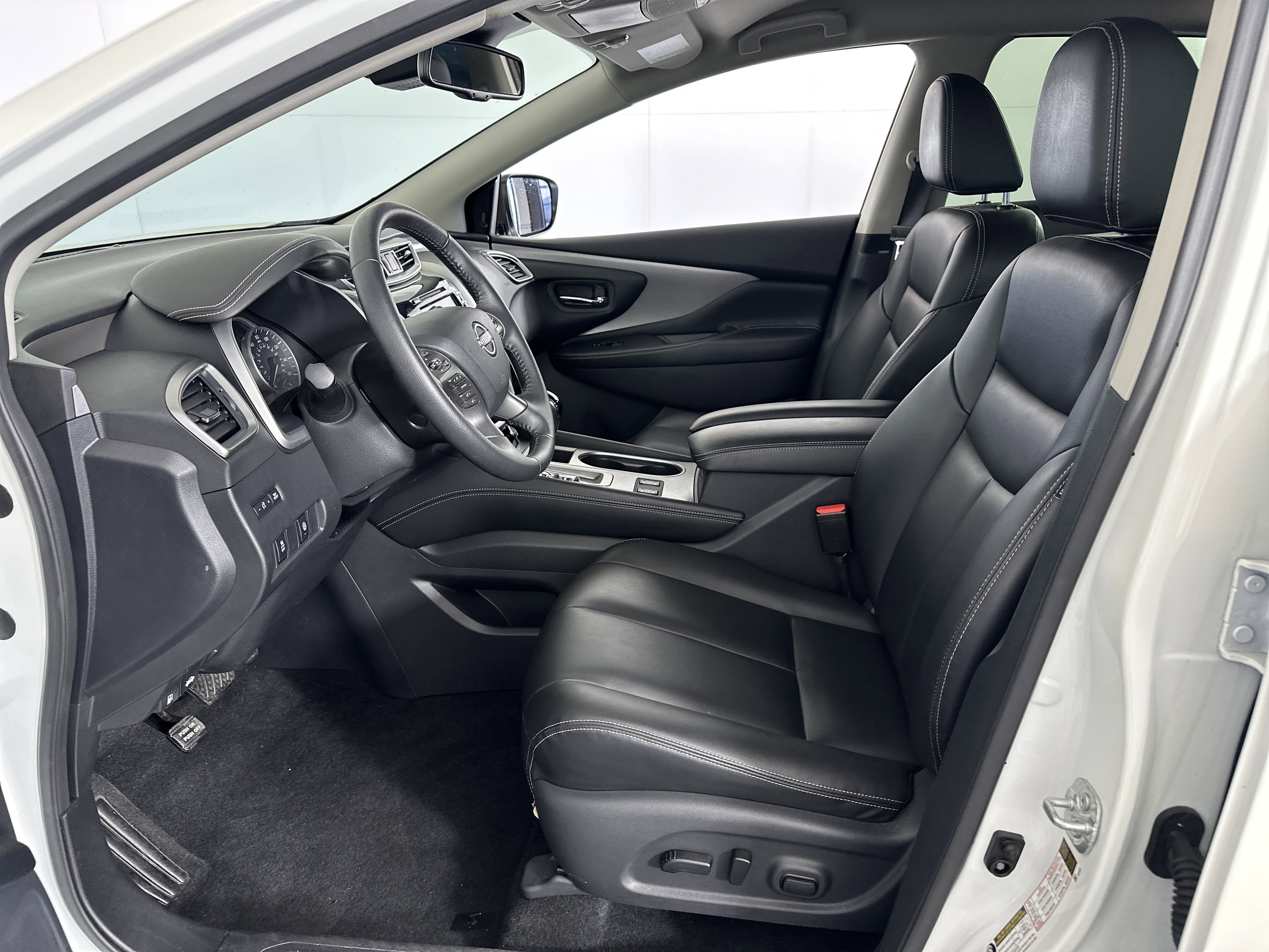 Used 2024 Nissan Murano SV w/ SV Midnight Edition Package image 6