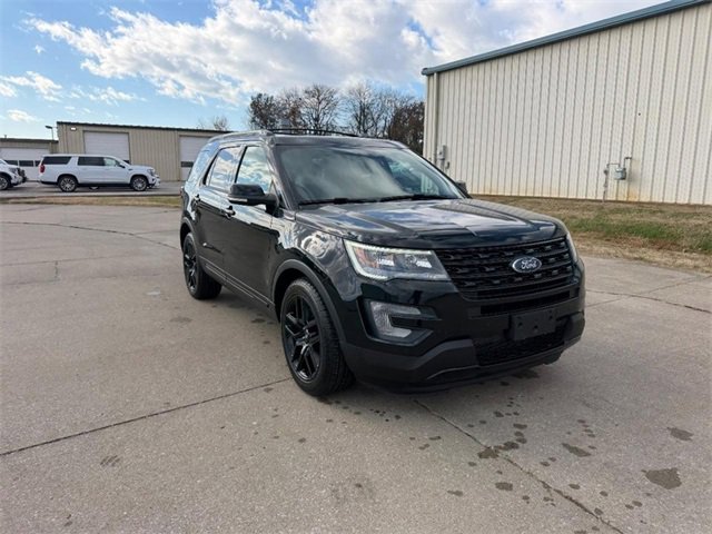 Used 2017 Ford Explorer Sport image 1
