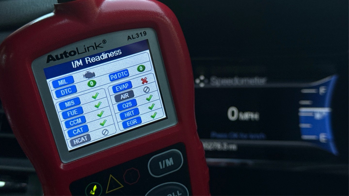 Used 2016 Lincoln MKS w/ Equipment Group 101A FWD image 9