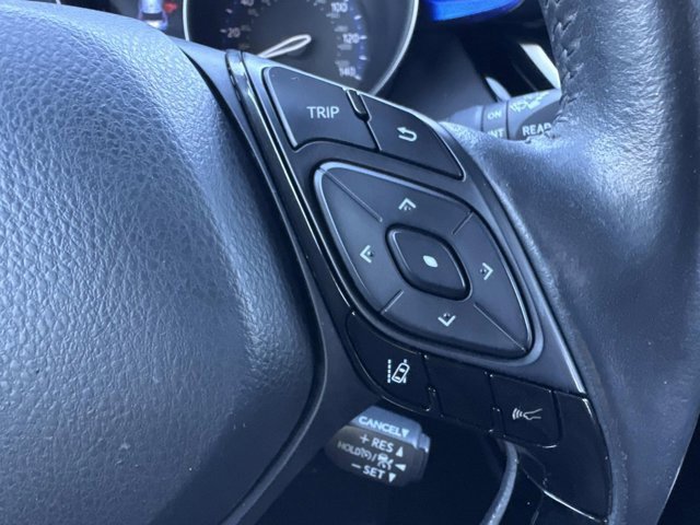 Certified 2022 Toyota C-HR XLE image 23