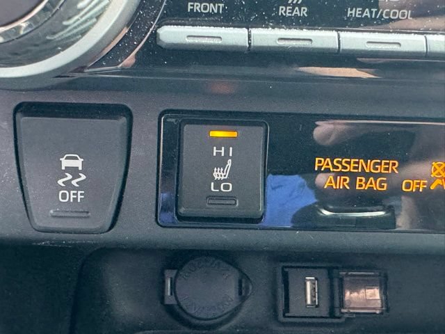 Used 2022 Toyota RAV4 XSE w/ XSE Grade Weather Package AWD/4WD image 25