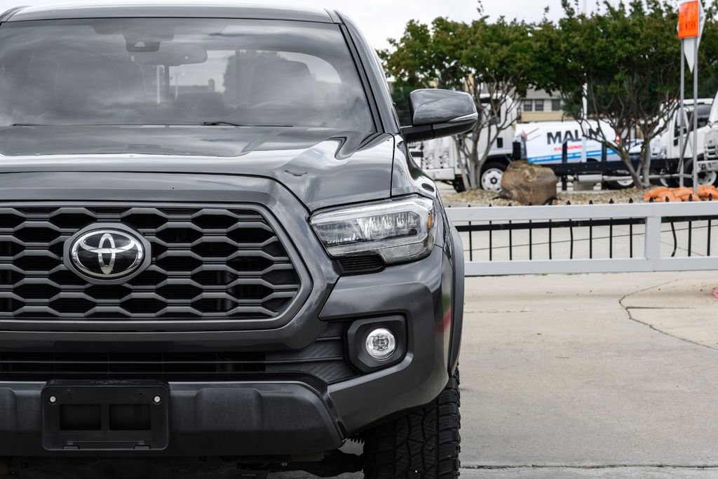 Used 2021 Toyota Tacoma TRD Off-Road AWD/4WD image 46