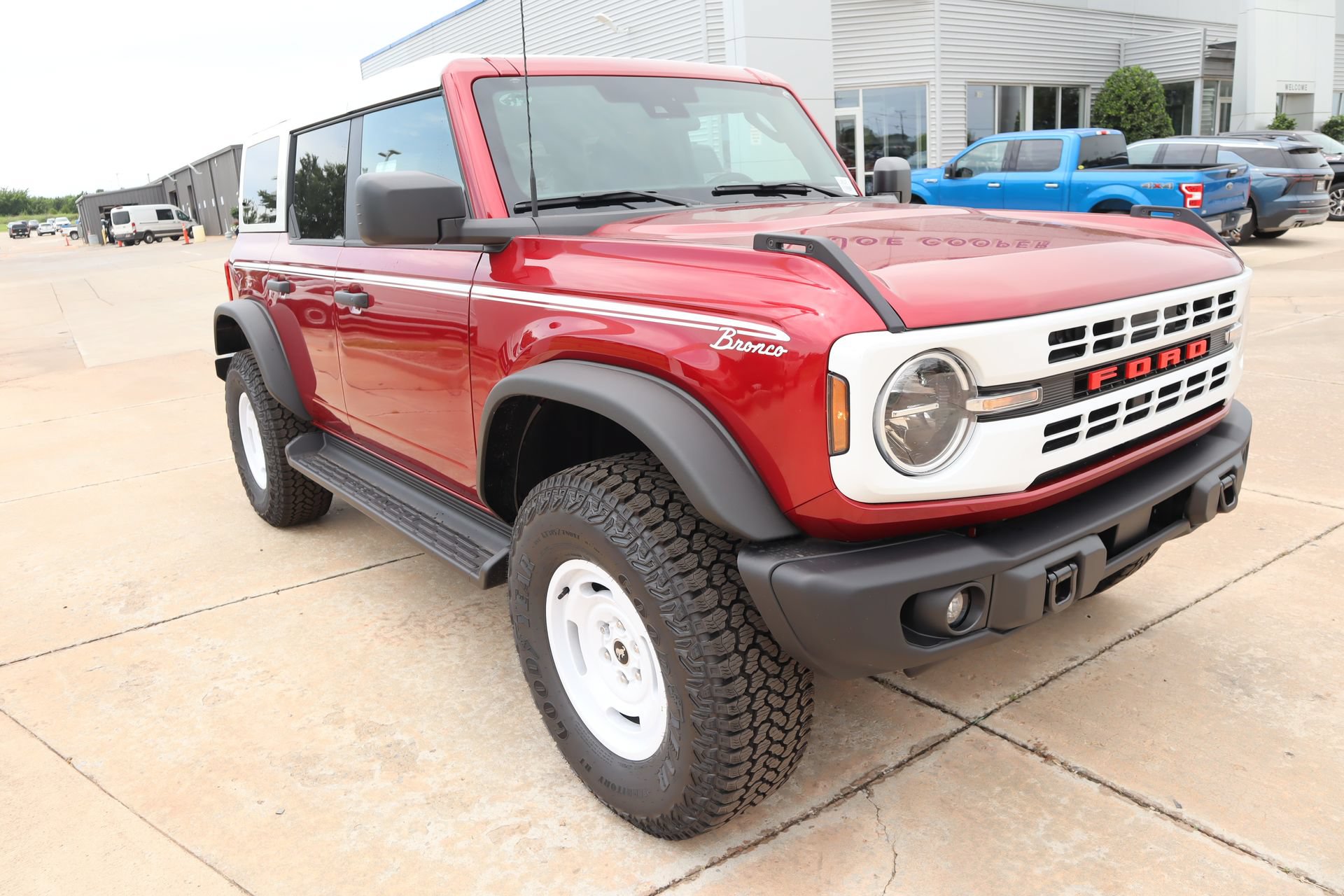 New 2026 Ford Bronco Heritage Edition AWD/4WD image 1