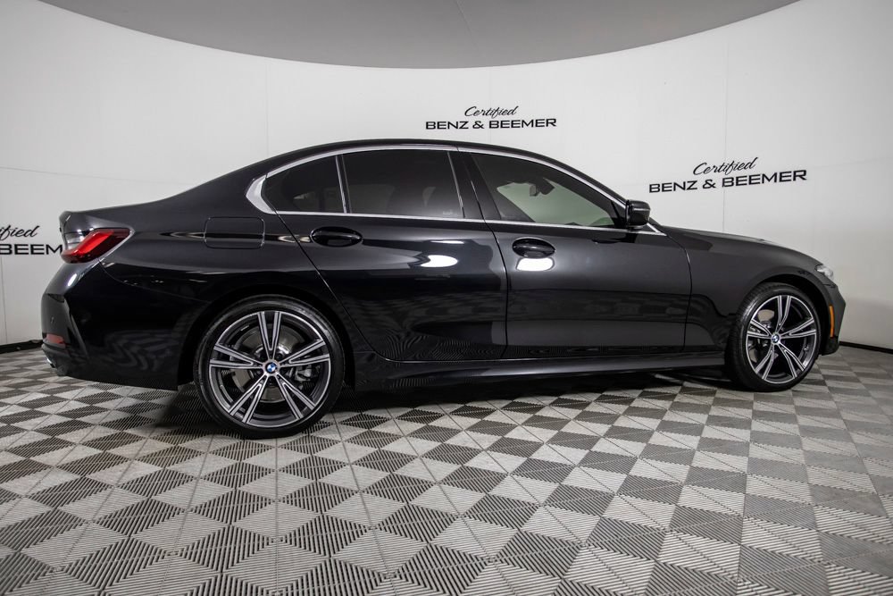 Used 2024 BMW 330i Sedan w/ Convenience Package RWD image 4
