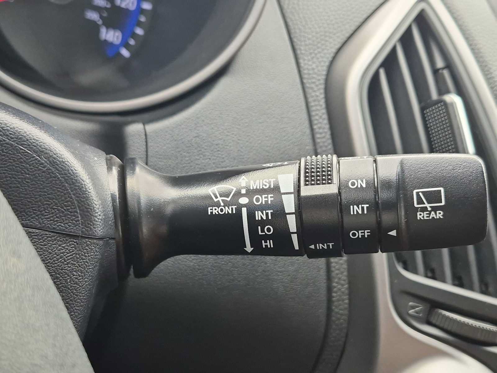Used 2015 Hyundai Tucson Limited w/ Option Group 03 FWD image 26