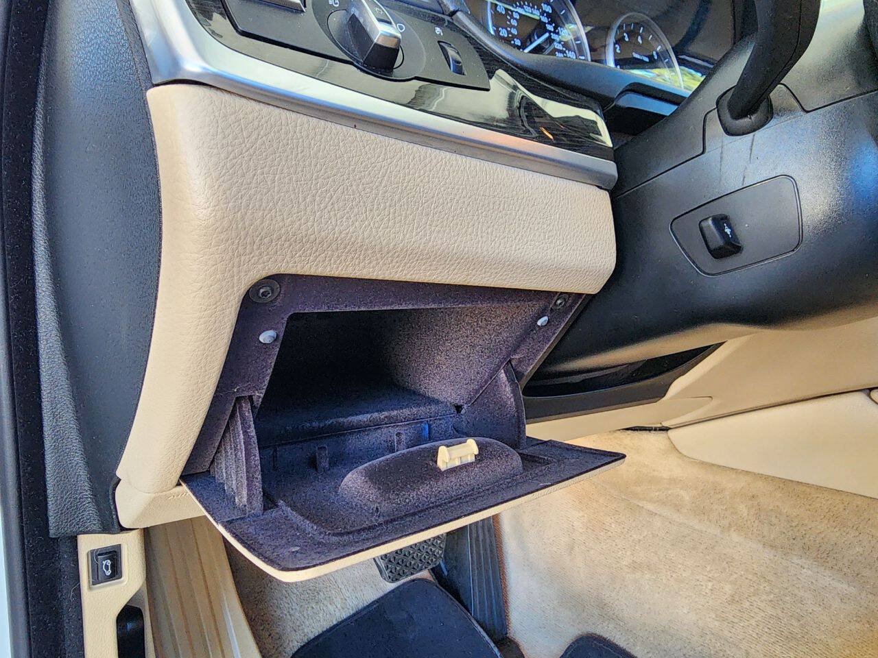 Used 2013 BMW 528i Sedan RWD image 37