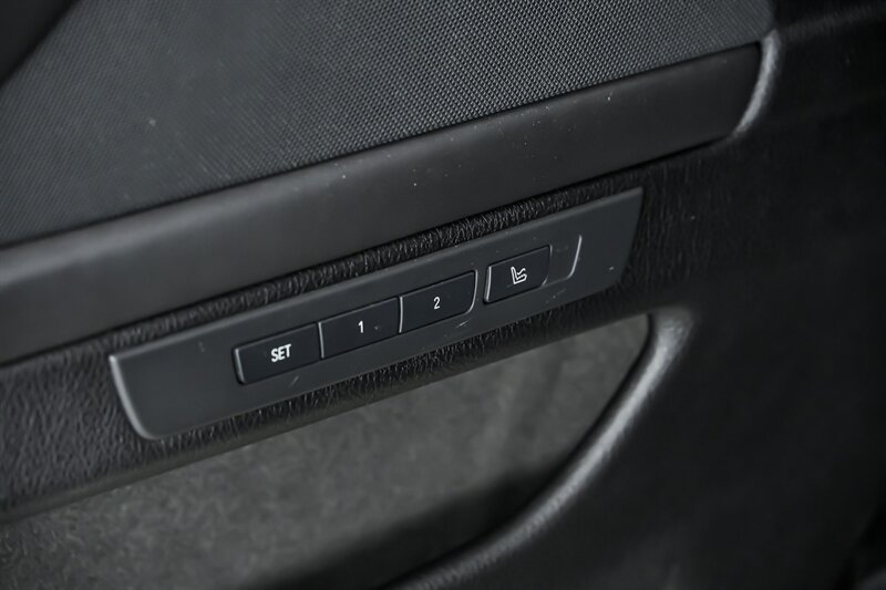 Used 2015 BMW M5 RWD image 14
