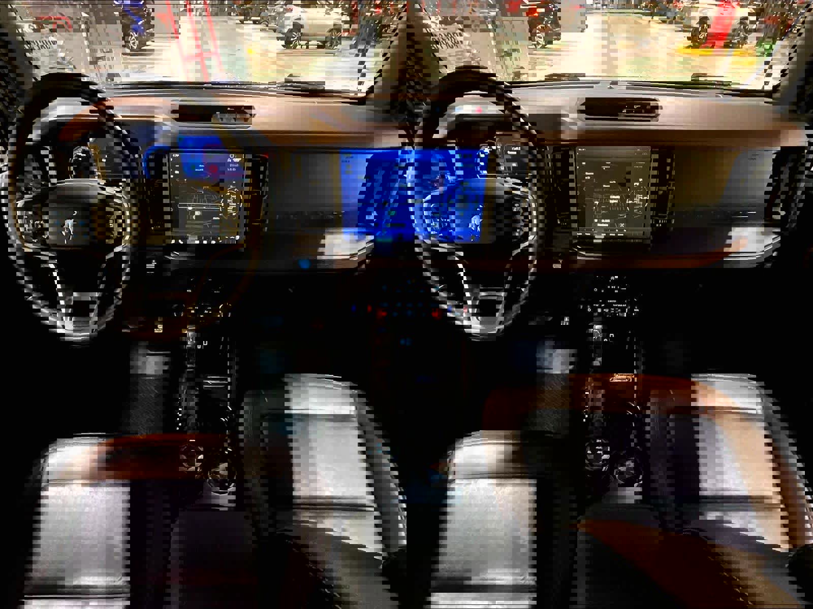 Used 2024 Ford Bronco Outer Banks image 21