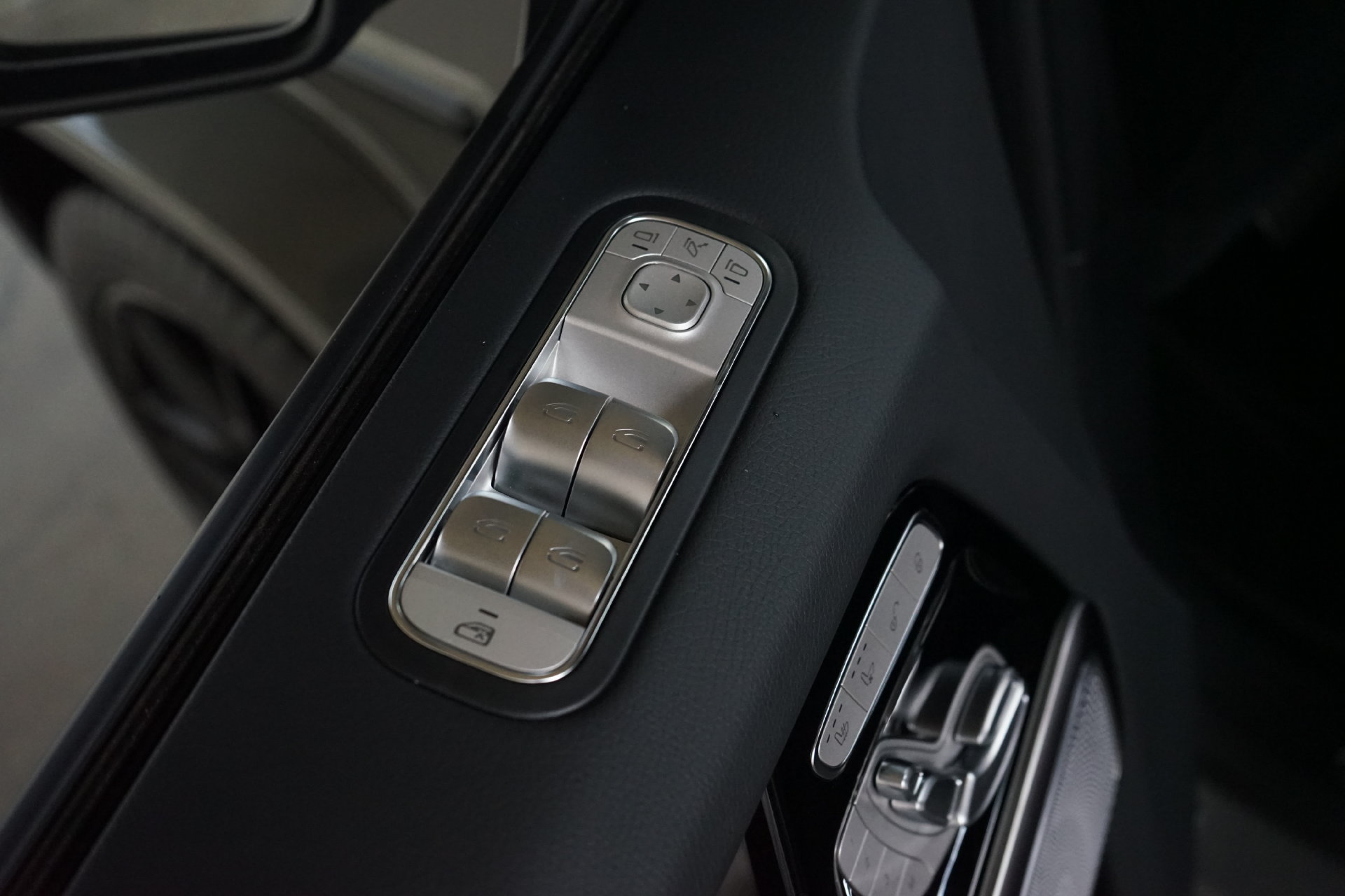 Used 2027 Mercedes-Benz G 63 AMG 4MATIC image 4
