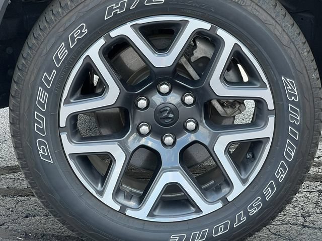 Used 2025 RAM 1500 Laramie w/ Sport Appearance Package AWD/4WD image 10