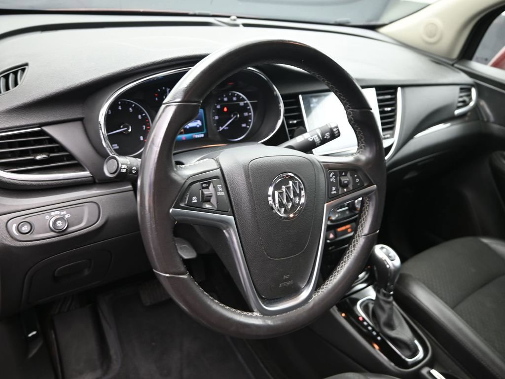 Used 2021 Buick Encore Preferred w/ Safety Package image 17